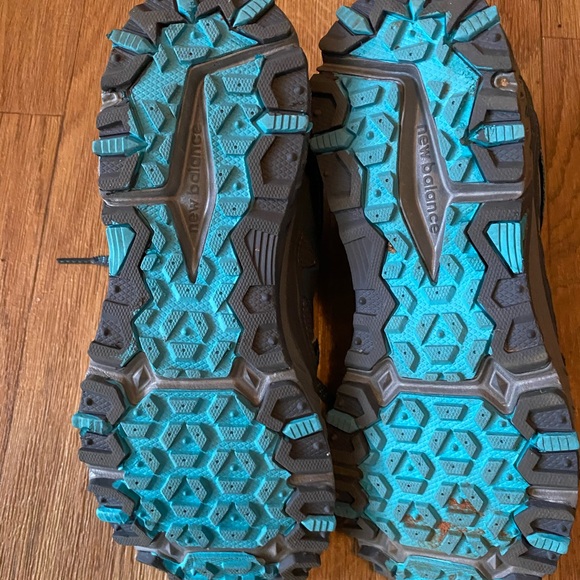 Women new balance trail hiking sneakers size 10 - Picture 6 of 6